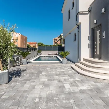 Nice In With Kitchen Biograd Na Moru