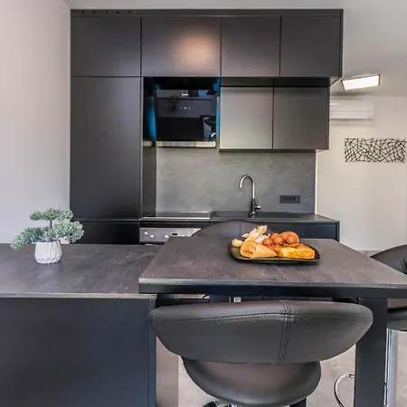 Apartamento Nice In With Kitchen Biograd Na Moru
